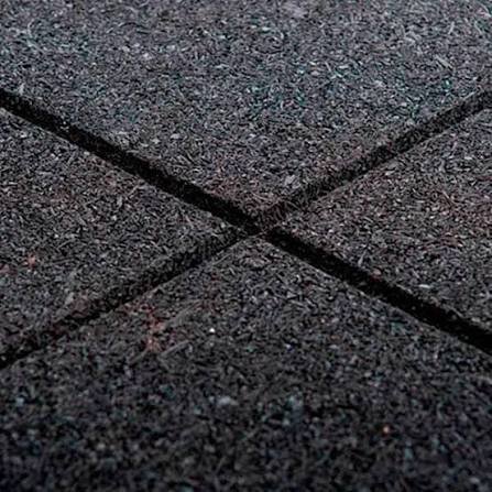 Piso Borracha — detalhe das junções entre placas
